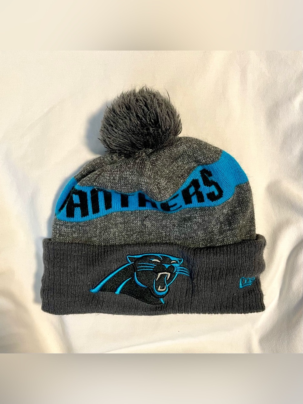 New Era Carolina Panthers Knit Cap~Beanie~Hat - Pom - Sz OSFM - Blue/Black/Gray
